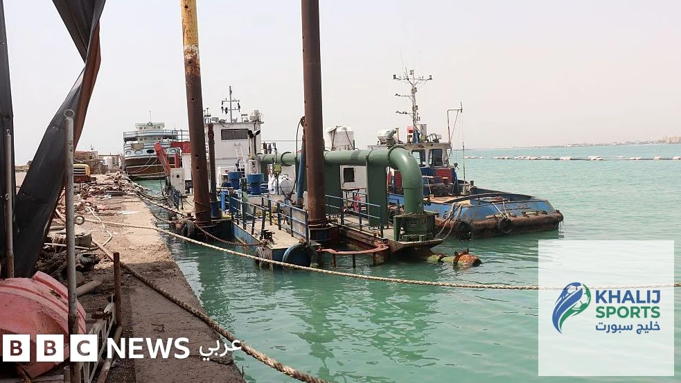 الأحداث تتصاعد في المخا: الحوثيون يهاجمون سفينة ويشعلون التوترات في البحر الأحمر! الأحداث تتصاعد في المخا: الحوثيون يهاجمون سفينة ويشعلون التوترات في البحر الأحمر!