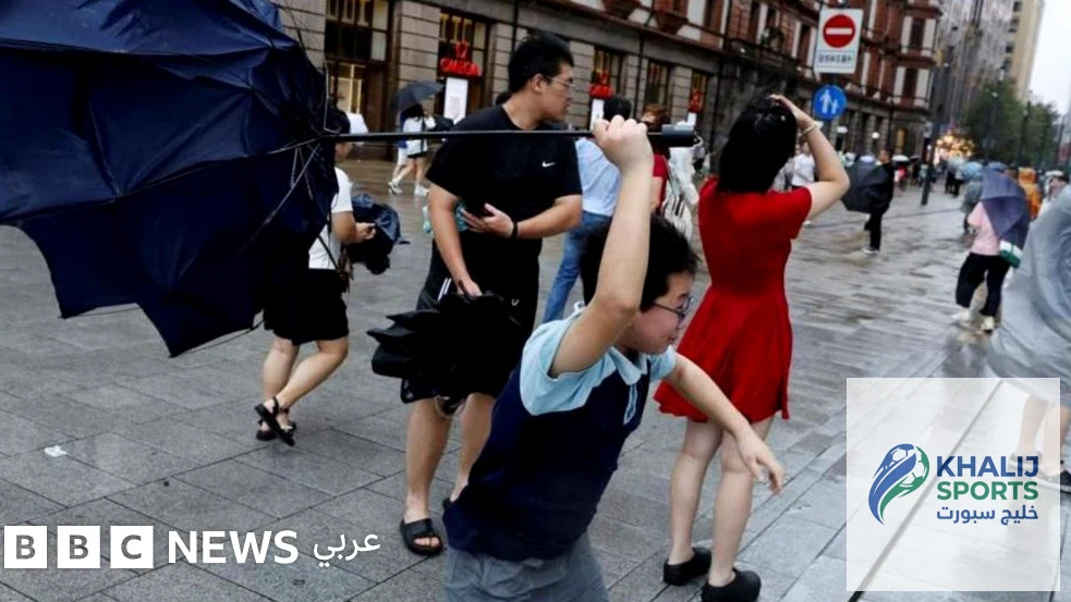 الإعصار دولفين يُحدث فوضى في الصين: طوارئ في شنغهاي وتأثيرات جسيمة! الإعصار دولفين يُحدث فوضى في الصين: طوارئ في شنغهاي وتأثيرات جسيمة!
